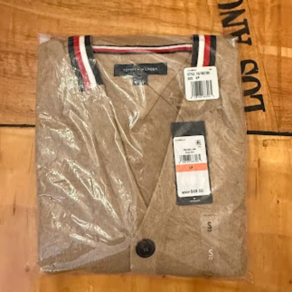 Tommy Hilfiger Men V-Neck Cardigan - Picture 6 of 10